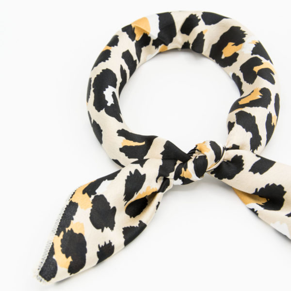 Bandana avec un motif félin pour femme
