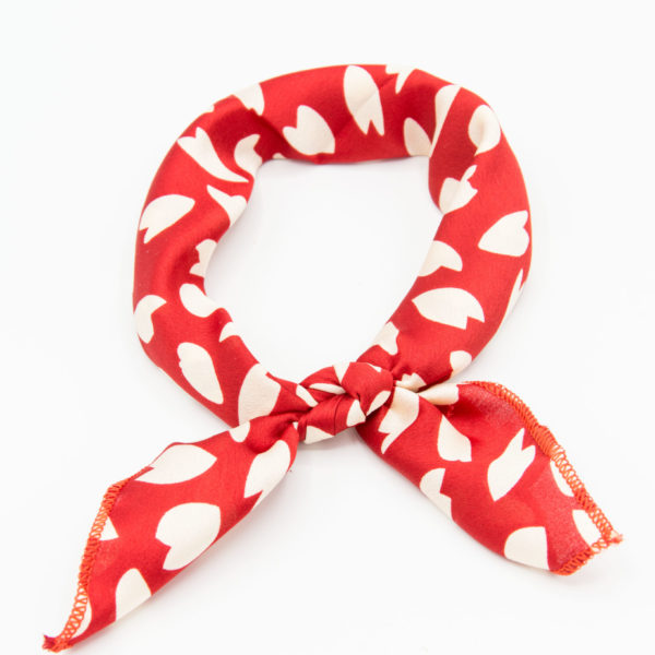 bandana foulard rouge à taches blanches