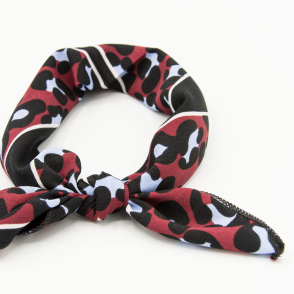 bandana foulard rouge à taches noires