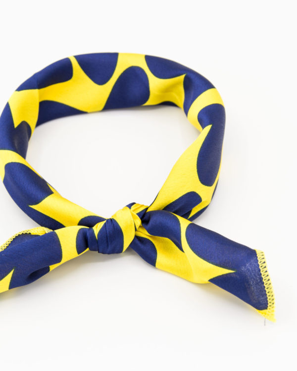 bandana jaune à taches bleues pour femme