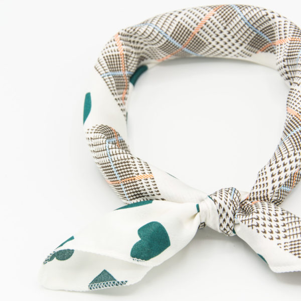 bandana vintage blanc à taches vertes pour femme