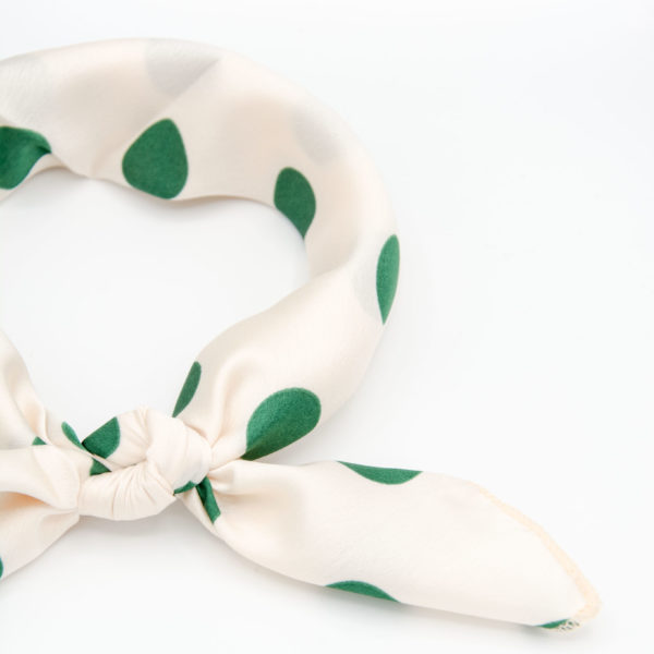 bandana blanc à pois verts