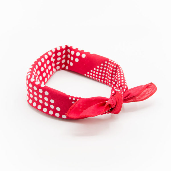 bandana rouge à pois blanc avec noeud